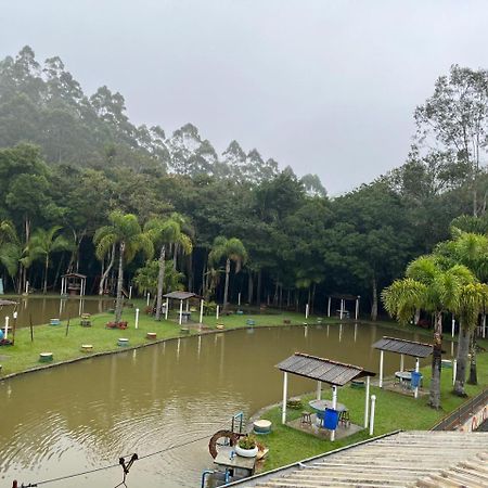 Pesqueiro Restaurante E Pousada Pingo De Ouro Piedade  Ngoại thất bức ảnh