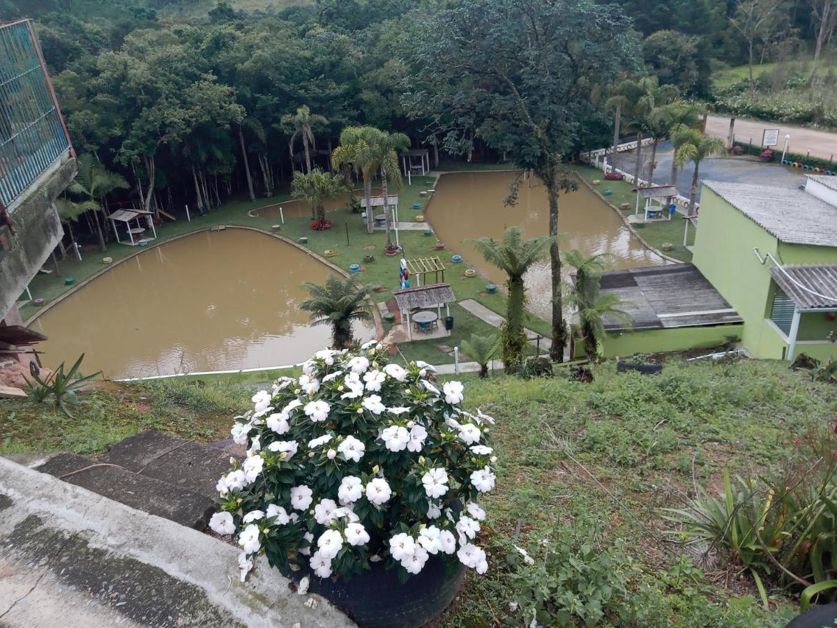 Pesqueiro Restaurante E Pousada Pingo De Ouro Piedade  Ngoại thất bức ảnh